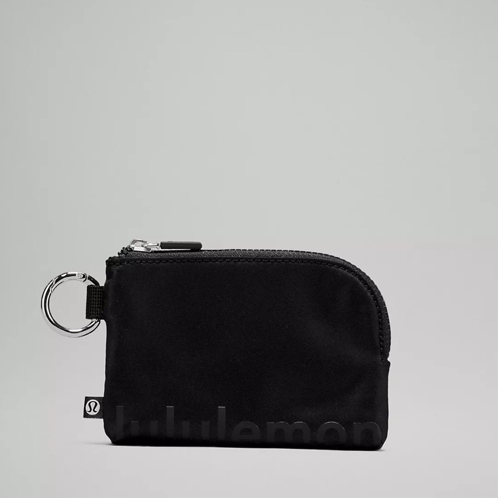 Lululemon clippable card pouch